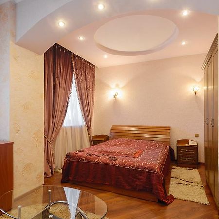 Ghostinitsa "Lina" Hotel Petropavlovsk Exterior foto